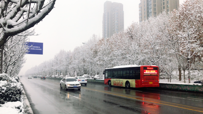 车外雪景冬日雪天行车移动路线