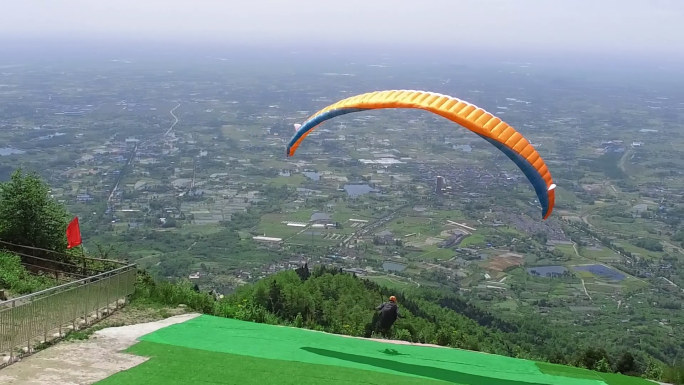 滑翔伞跳伞绵竹九龙航空运动中心航拍