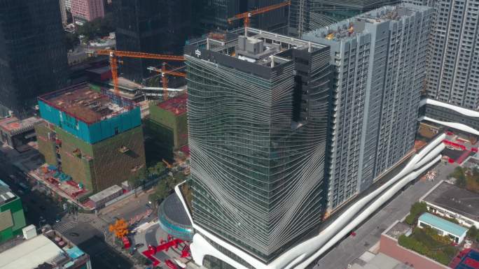 4k航拍，深圳中港大药房旁的高楼