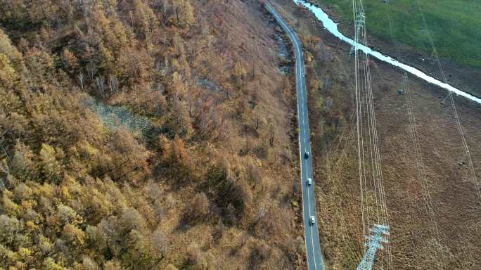 金秋祖国阿尔山风光车队航拍4k