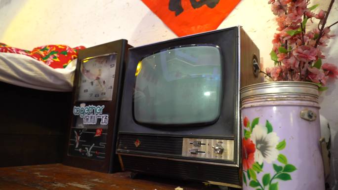 4K老物件-黑白电视-老式收音机