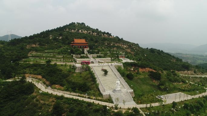 航拍和顺县山顶寺庙