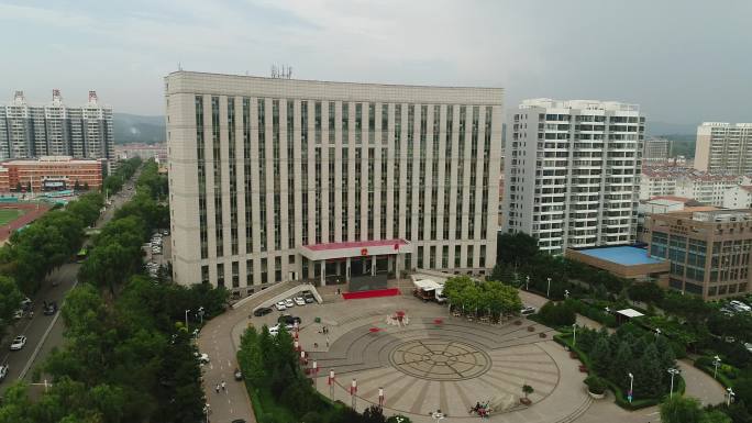 航拍和顺县县委县政府大楼