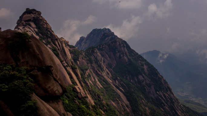 灵山主峰