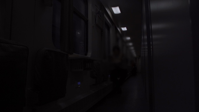 【原创】火车过隧道