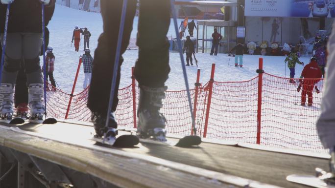 【原创】电动魔毯滑雪、初级滑雪