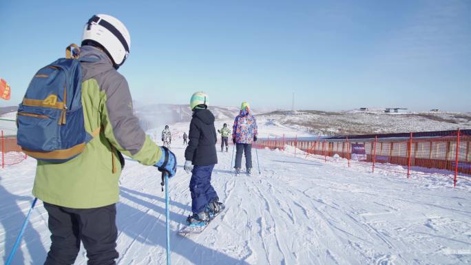 【原创】山顶滑雪、初级雪道