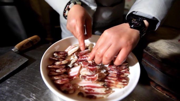 腊肉腊肠年夜饭团圆饭过年春节