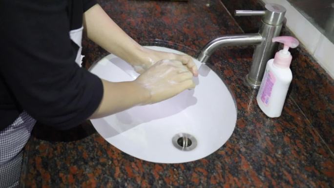 冠状病毒预防措施-戴口罩洗手消毒吃抗病毒