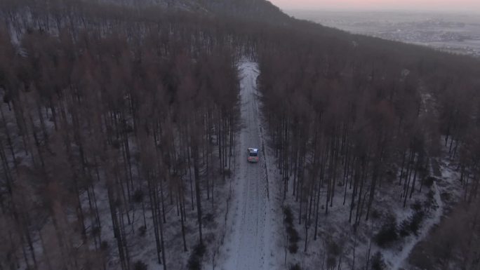 【1080p】季航拍警车进森林勘察
