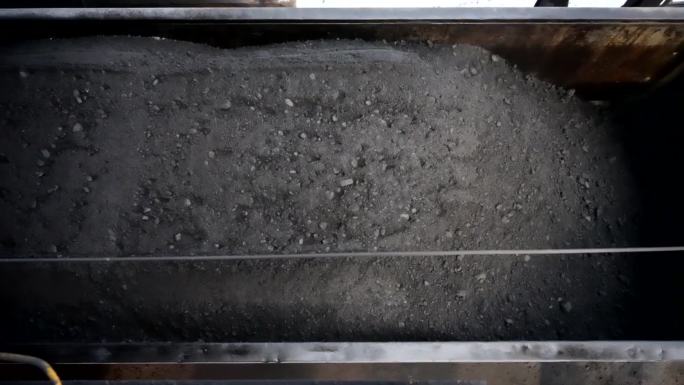 冬季煤炭运输视频素材