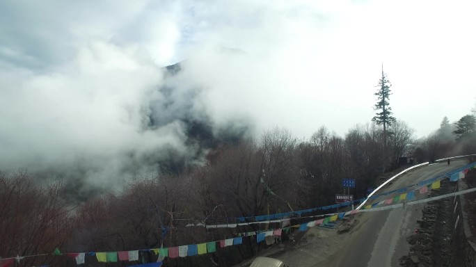 航拍西藏沿途风景5