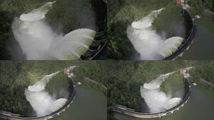 水坝开闸