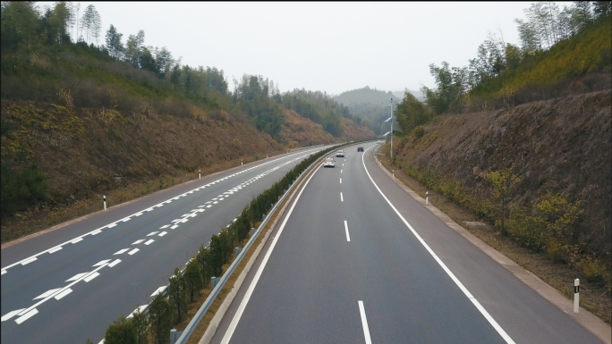 【4K】山间高速公路航拍