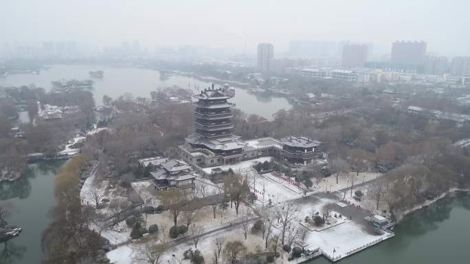 大明湖雪景航拍4K
