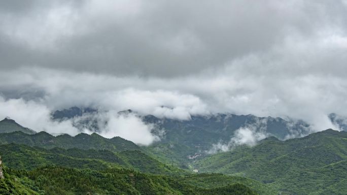 4k延时深山下雨云雾