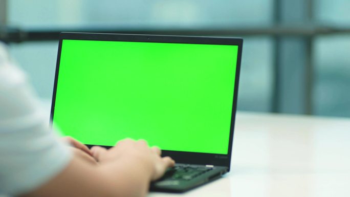 程序员笔记本绿屏抠像素材