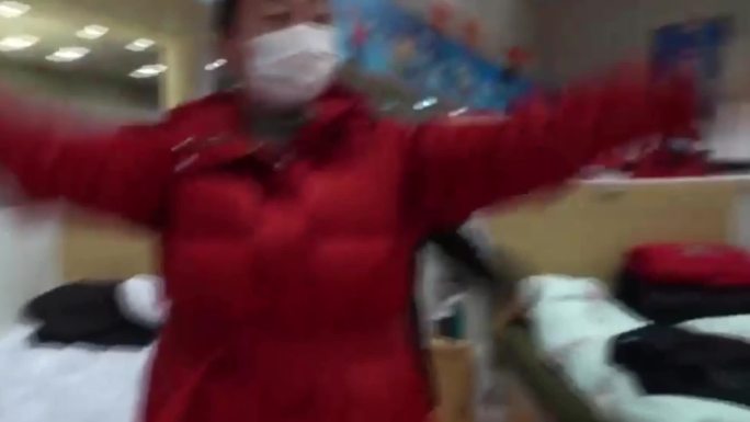 武汉方舱医院最美广场舞实拍视频