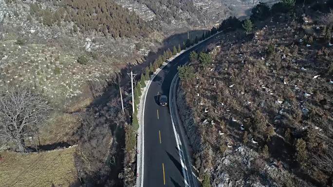 天路航拍汽车跟随