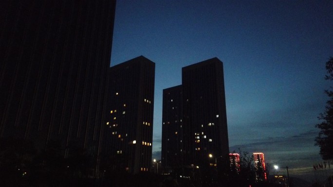 城市夜景楼群