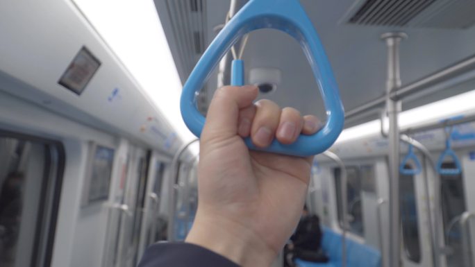 4K地铁车厢扶手把手地铁空镜