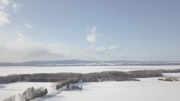 北海道网走市北天之丘湖鹤雅酒店门口农田