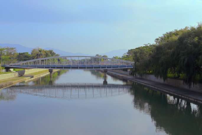河边桥5K延时实拍视频素材