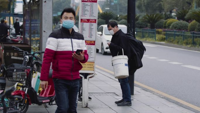 疫情结束农民工返程复工