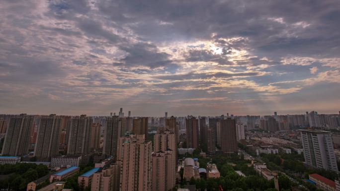 2018年夏天雨后的南郊延时摄影