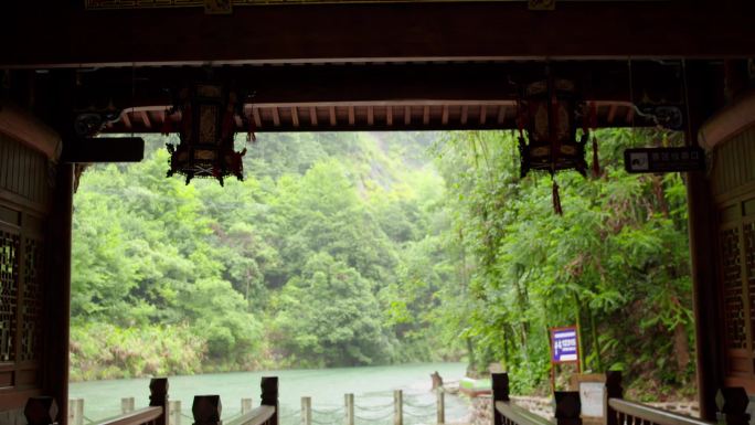 雨中的牛头山景区