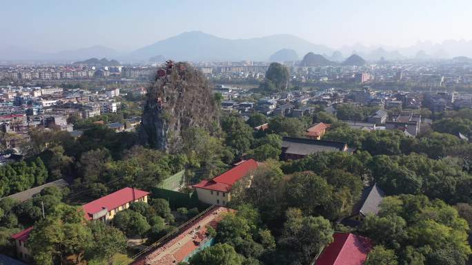 航拍桂林市区独秀峰