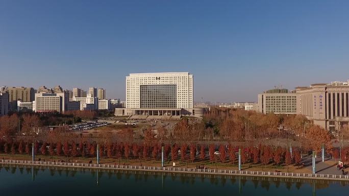 航拍洛阳洛阳市政府大楼（冬季）