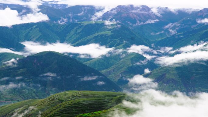 康巴地区八美青藏高原亚拉