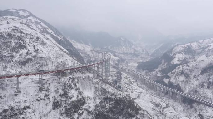 雅西高速雪景超长航拍