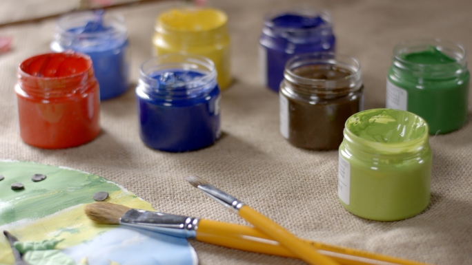 美术画画绘画颜料油画培训画室孩子小孩儿童