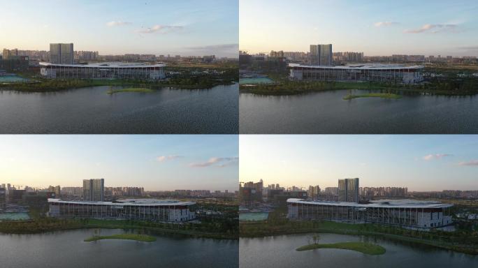 4K航拍南通中创区紫琅湖展览城市绿地绿化