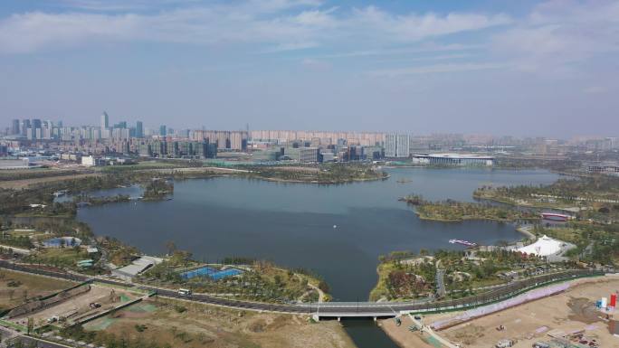 4K航拍南通城市绿化中创区紫琅湖