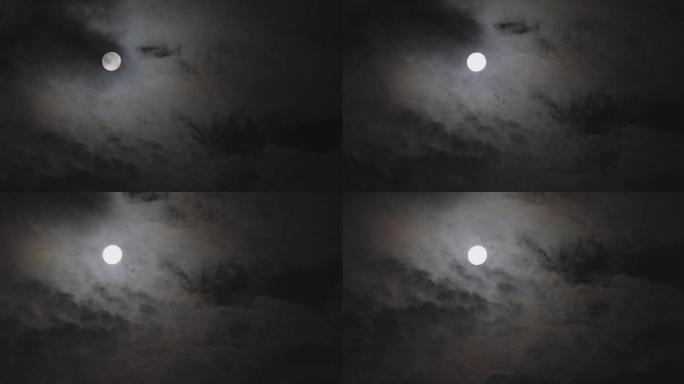 4K云层上的月亮01