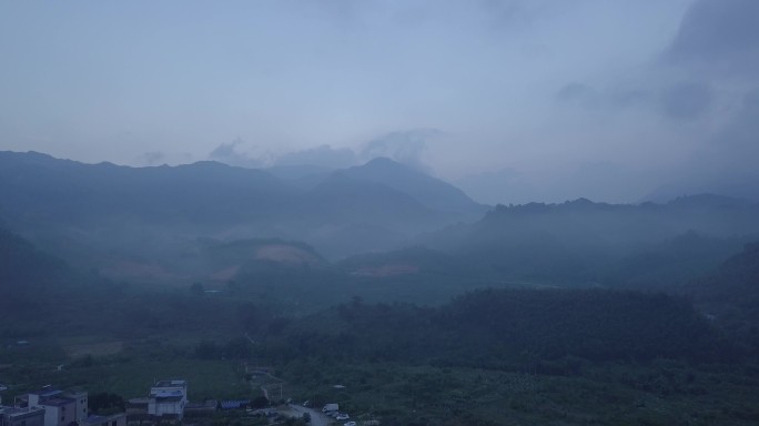 大山-清晨-航拍