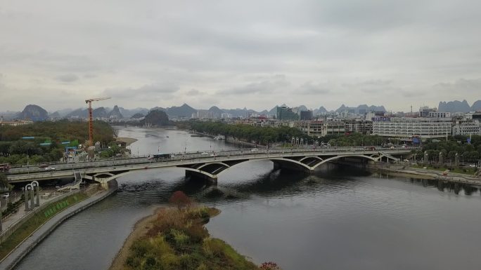 航拍漓江解放桥旅游城市风景城市桂林