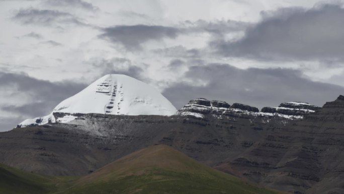 西藏行风景雪山云海天空延时素材3