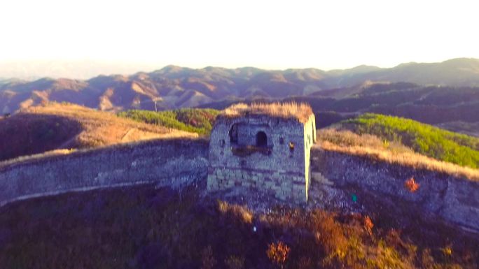 超清航拍古旧长城祖国大山峡谷林区绿色树林