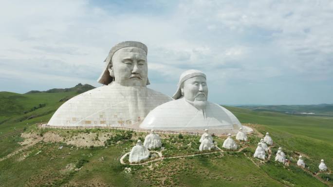 航拍可汗山成吉思汗忽必烈雕像蒙元帝王雕塑