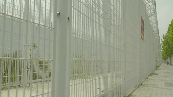 监狱高墙铁丝网隔离网电网