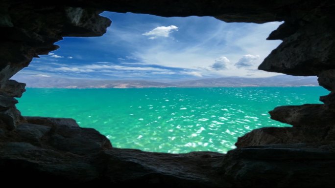 山洞洞穴水面海面