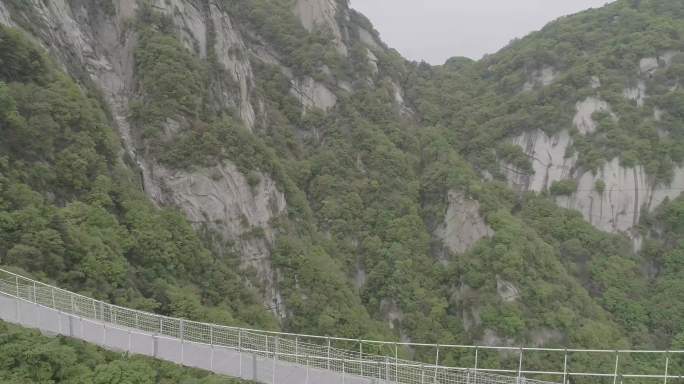 大山里的道路，栈道等