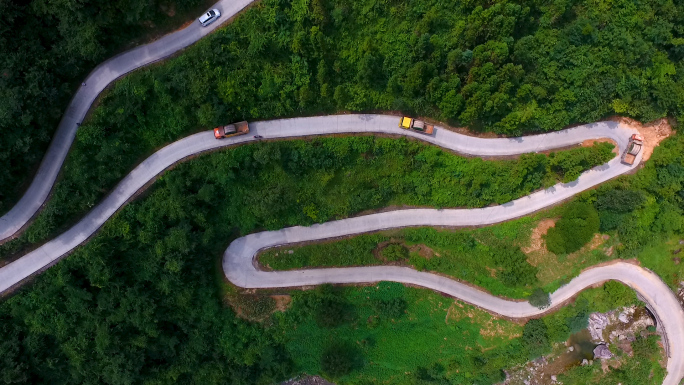 秦岭盘山路运输