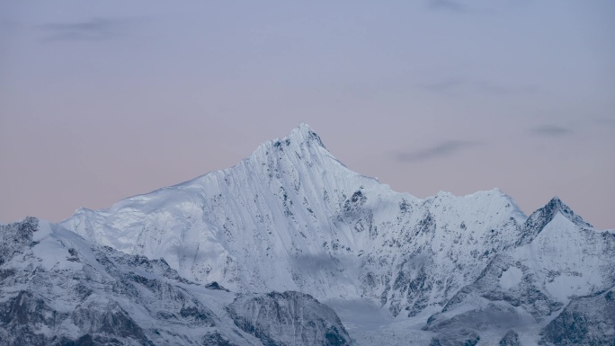 梅里雪山卡瓦格博8K素材