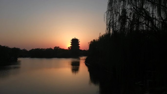 大明湖落日夕阳
