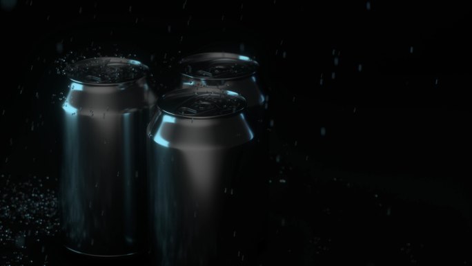 黑色背景下摆放的黑色金属易拉罐与雨滴特效